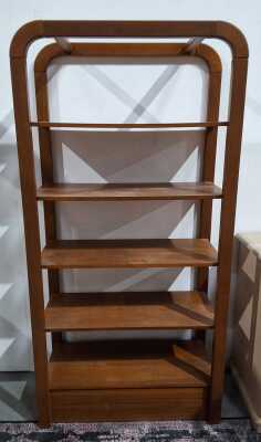 302 · SHELF UNIT