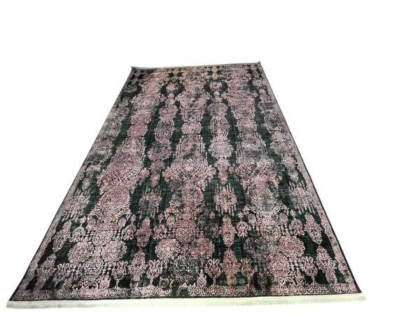 FLOOR RUG