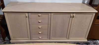Sideboard