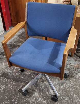 315 · OFFICE CHAIR