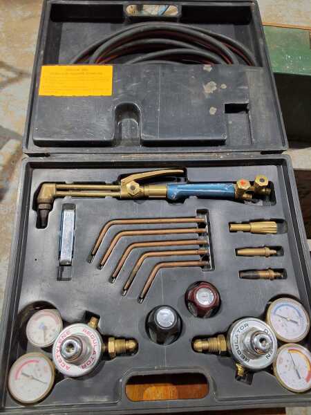ACETYLENE TORCH