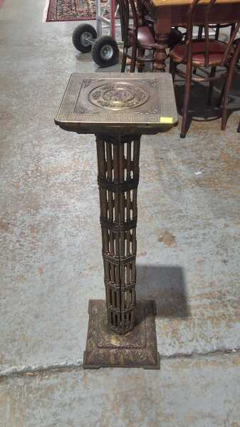PEDESTAL