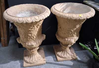 Urns