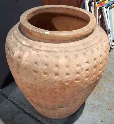 495 · TERRACOTTA POT