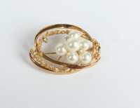 GOLD BROOCH