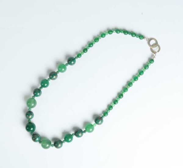 GEMSTONE NECKLACE