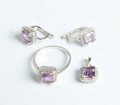 1025 · JEWELLERY SUITE