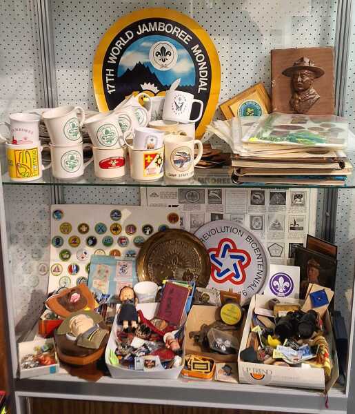SCOUTING COLLECTABLES