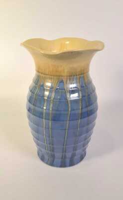 Remued Vase