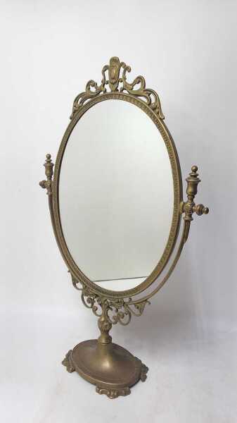 TABLE MIRROR