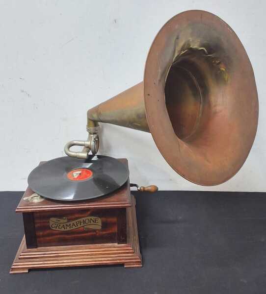 GRAMAPHONE