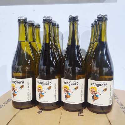 LA PETITE VANGUARD
