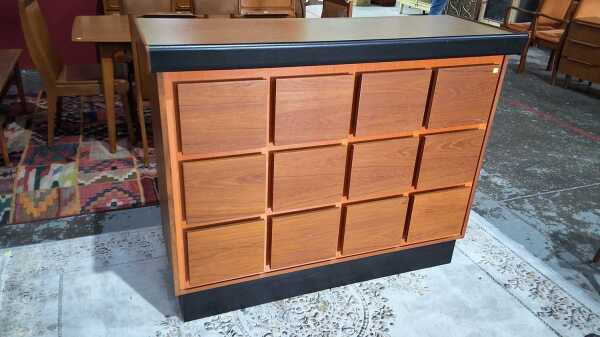 RETRO TEAK BAR