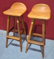 MACROB BAR STOOLS