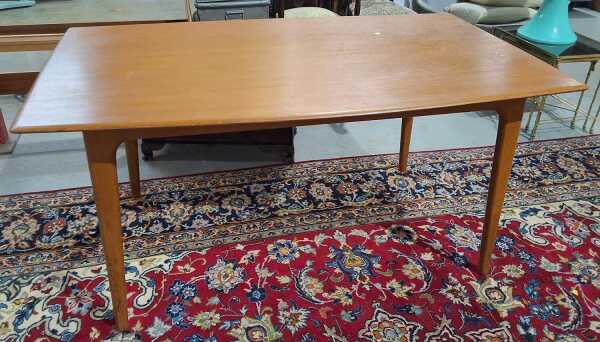 NOBLETT DINING TABLE