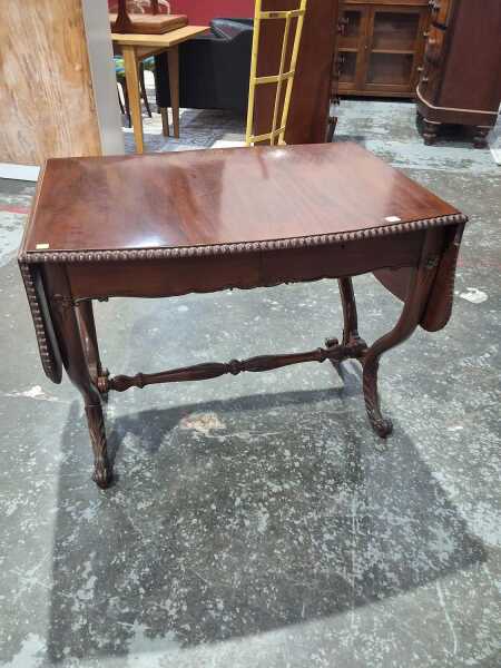 SOFA TABLE