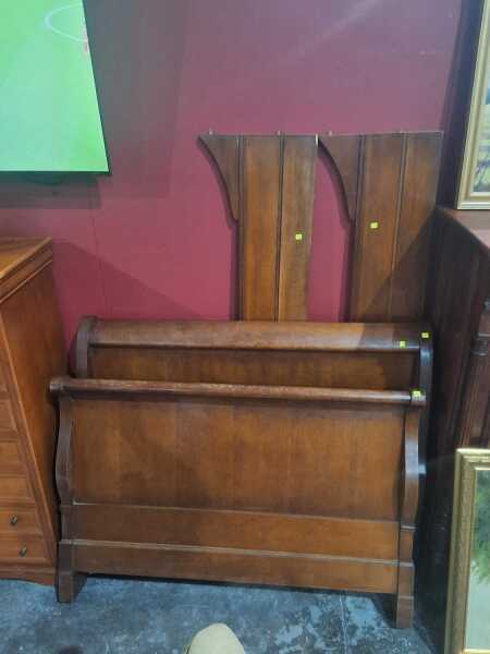 SLEIGH BED