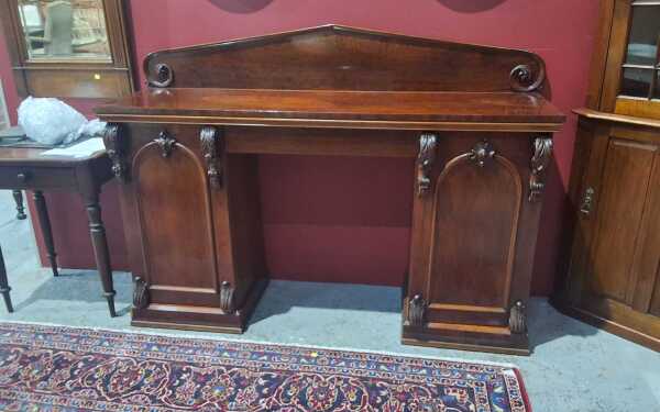 SIDEBOARD