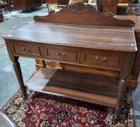 SERVING TABLE