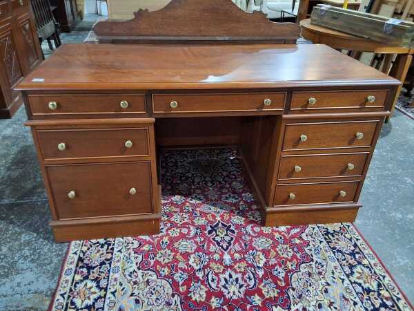 EXECUTIVE DESK