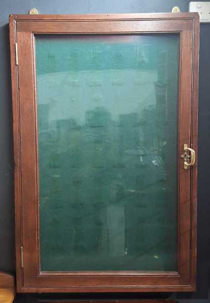 DISPLAY CABINET