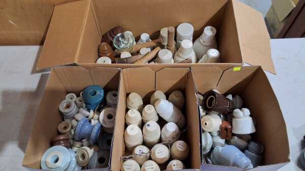 LOT OF INSULATORS
