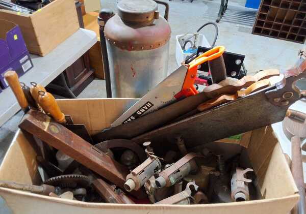 TOOL LOT