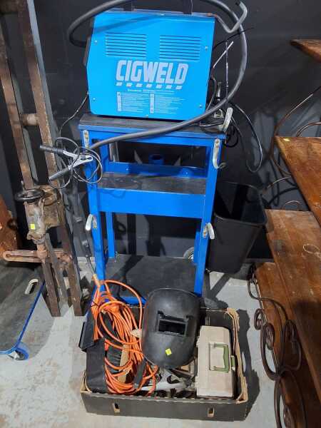 WELDING LOT