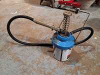 GREASE GUN