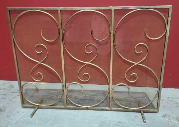FIRE SCREEN