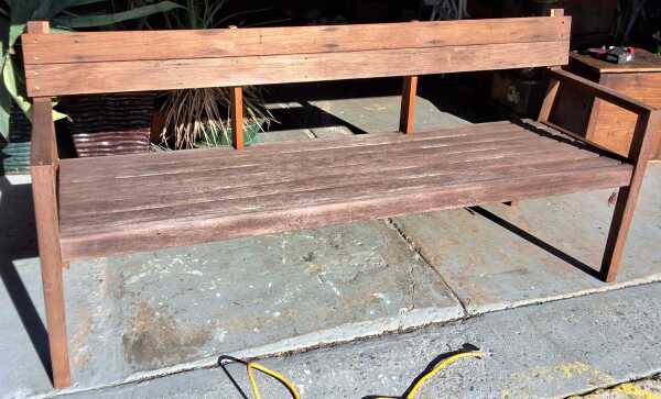 GARDEN BENCH