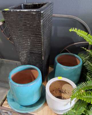 424 · PLANT POTS