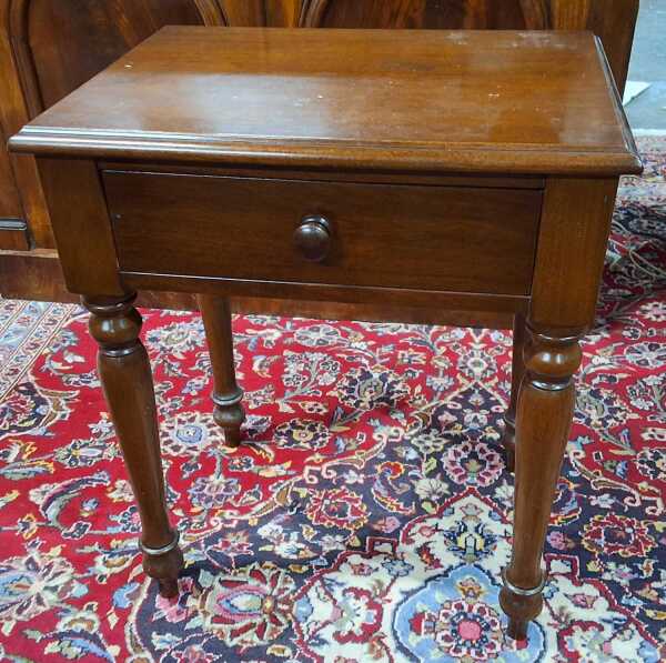 SIDE TABLE
