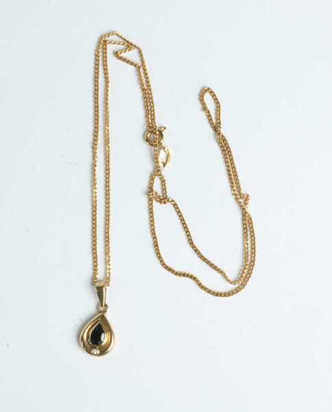 GOLD PENDANT