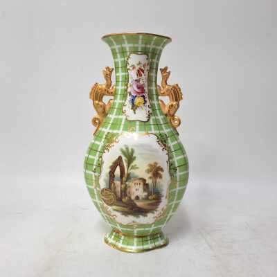 1171 · MANTEL VASE