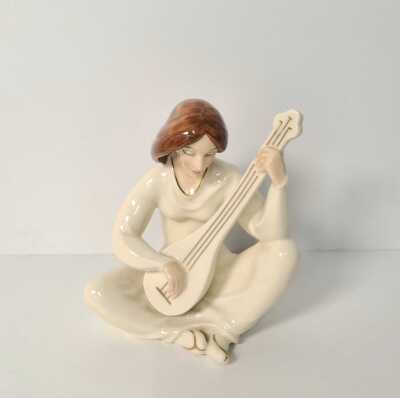 1197 · ROYAL DOULTON FIGURINE