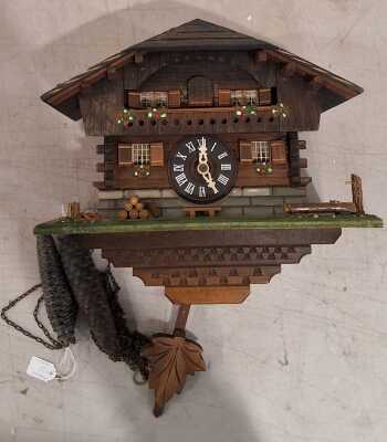 1272 · CUCKOO CLOCK