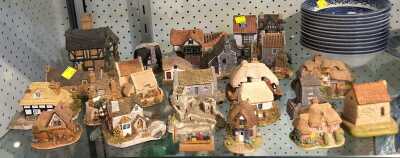 1306 · MINIATURE HOUSES