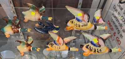 1349 · WALL DUCKS