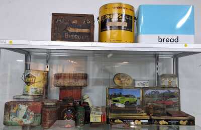 1425 · VINTAGE TINS