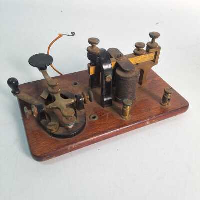 1257 · MORSE CODE KEY