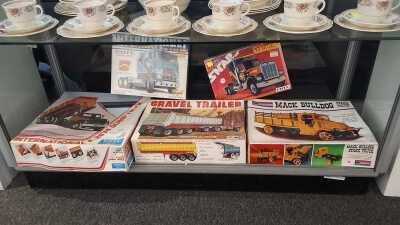 1203 · MODEL KITS