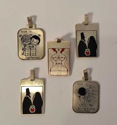 1078 · SILVER PENDANTS