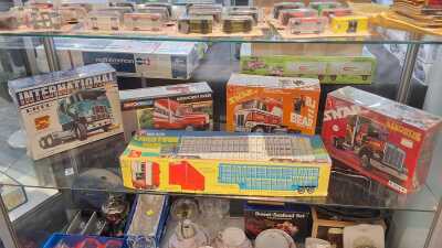 1183 · MODEL KITS
