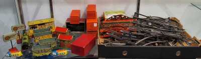 1472 · MODEL TRAIN LOT