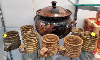 1463 · STUDIO POTTERY