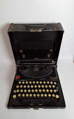 1329 · REMMINGTON TYPEWRITER