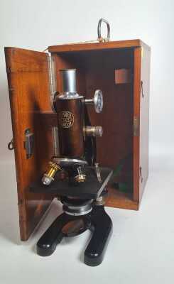 1440 · VINTAGE MICROSCOPE