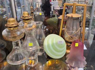 1433 · LAMPS & LIGHTING