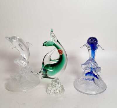 1389 · GLASS DOLPHINS